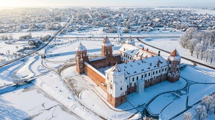 Праздничные замки Мир и Несвиж